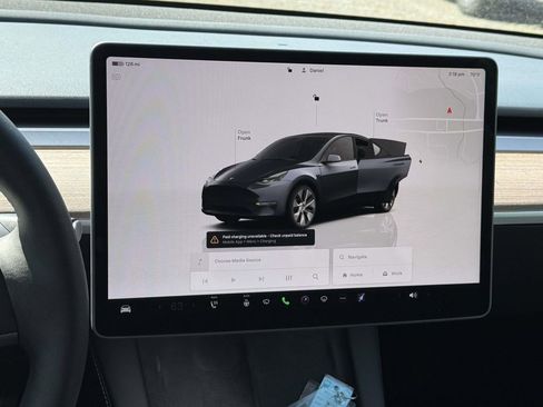 Used 2023 Tesla Model Y 2WD image 17