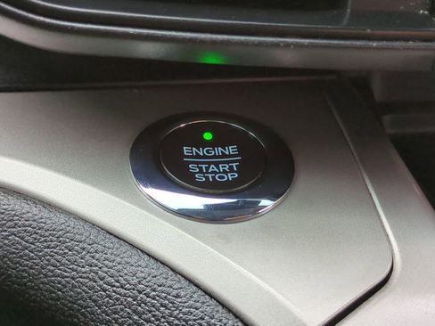 Used 2021 Ford Explorer XLT image 27