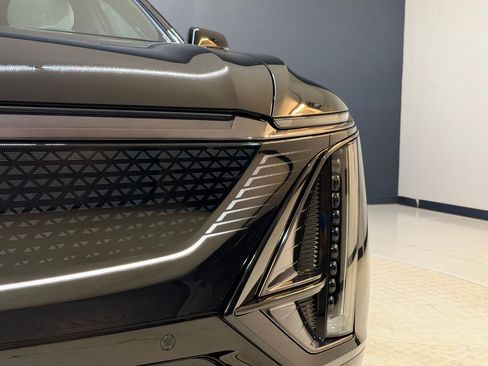 New 2026 Cadillac Lyriq Sport AWD/4WD image 11