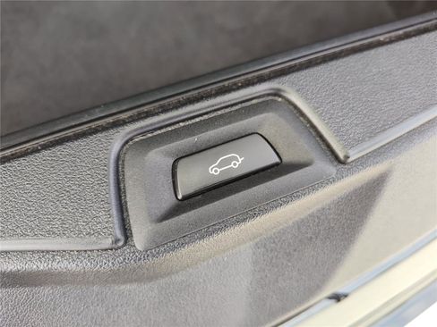 Used 2019 BMW X5 xDrive40i w/ Premium Package 2 image 8