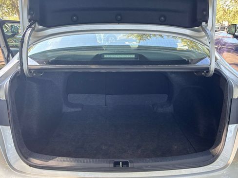 Used 2025 Toyota Corolla LE FWD image 29