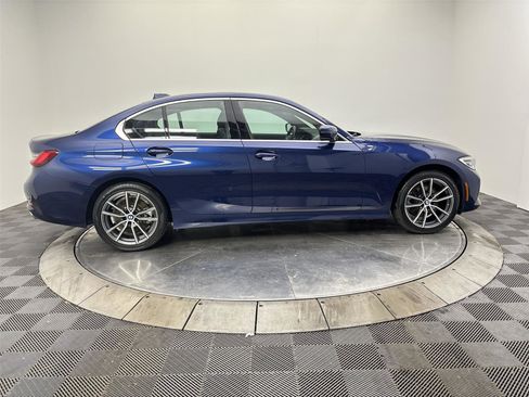 Used 2020 BMW 330i xDrive Sedan w/ Convenience Package image 17