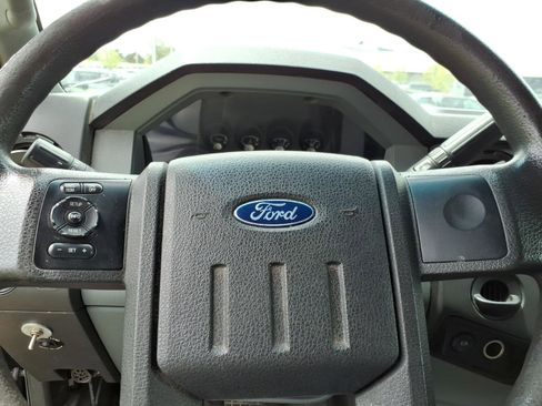 Used 2017 Ford F650 2WD Regular Cab Super Duty image 27