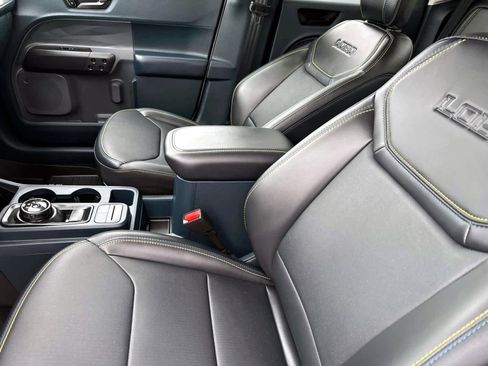 Used 2025 Ford Maverick Lobo image 15