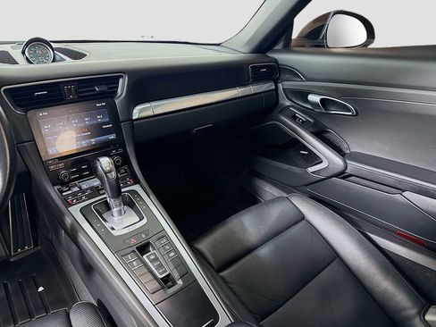 Used 2017 Porsche 911 Carrera image 24