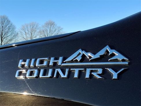Used 2019 Chevrolet Silverado 1500 High Country w/ Technology Package image 37