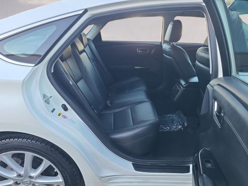 Used 2013 Toyota Avalon XLE Premium image 22