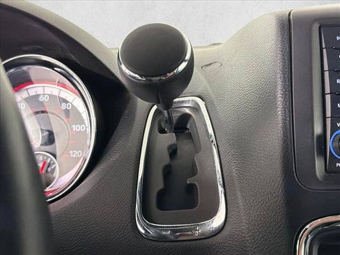 Used 2017 Dodge Grand Caravan GT FWD image 30
