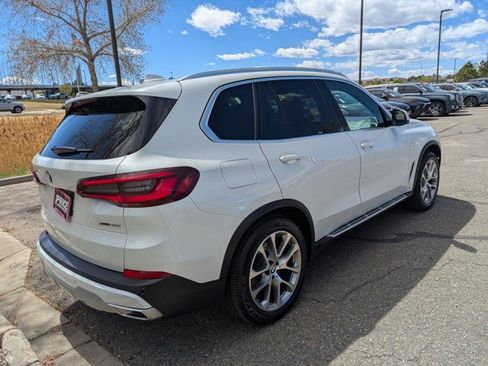 Used 2023 BMW X5 xDrive40i w/ Premium Package AWD/4WD image 5