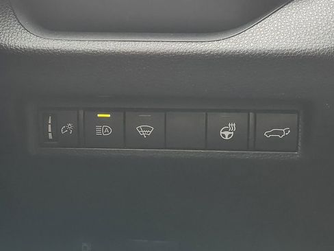 Used 2020 Toyota RAV4 XSE image 23