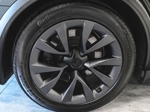 Used 2023 Tesla Model X AWD/4WD image 7