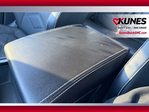 Used 2024 Volkswagen Atlas SE image 25