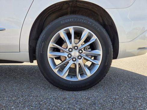 Used 2022 Buick Enclave Avenir w/ Trailering Package, 5000 lbs. image 9