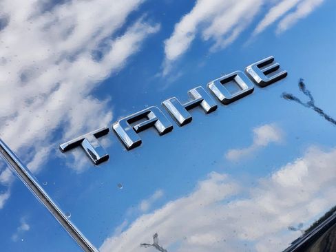 Used 2023 Chevrolet Tahoe Z71 w/ Luxury Package image 12