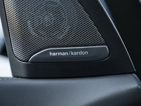 New 2026 BMW X5 M60i image 17