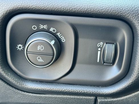 Used 2024 RAM 1500 Big Horn image 25