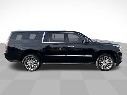 Used 2018 Cadillac Escalade ESV Luxury image 4