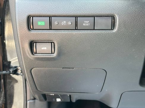 Used 2020 Nissan Sentra SV w/ Electronics Package FWD image 15