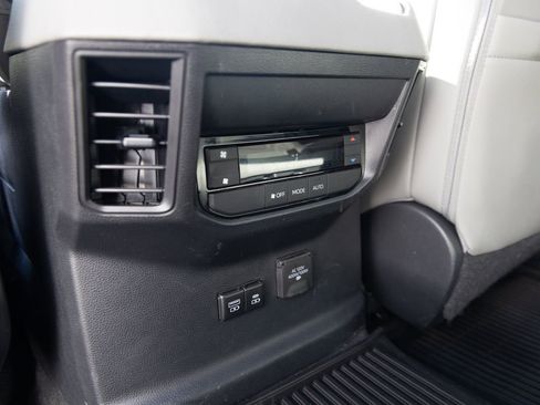 Used 2024 Toyota Sequoia Limited AWD/4WD image 20