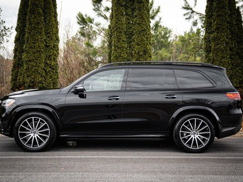 Used 2022 Mercedes-Benz GLS 450 4MATIC w/ AMG Line Exterior image 9