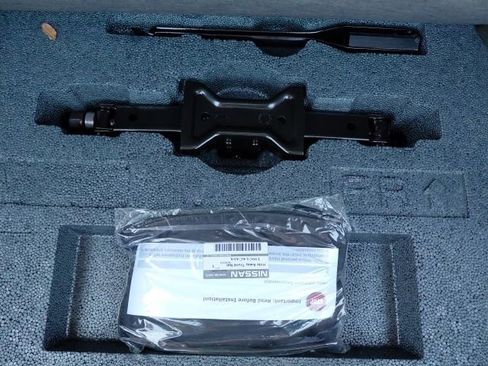 Used 2025 Nissan Altima 2.5 SV image 32