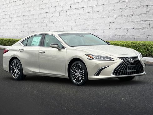 New 2025 Lexus ES 350 w/ Premium Package image 2