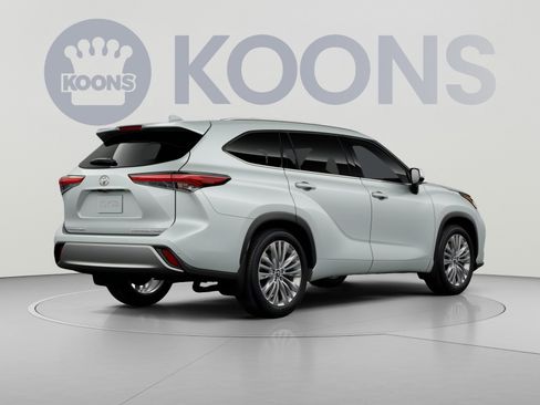 New 2026 Toyota Highlander Platinum AWD/4WD image 13