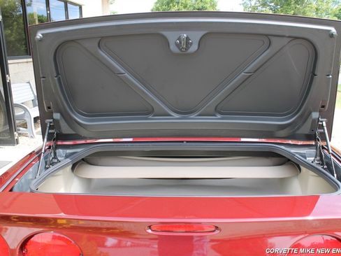 Used 2003 Chevrolet Corvette Convertible w/ Preferred Equipment Group1 RWD image 37
