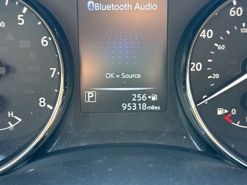 Used 2017 Nissan Rogue SV w/ SV Premium Package AWD/4WD image 8