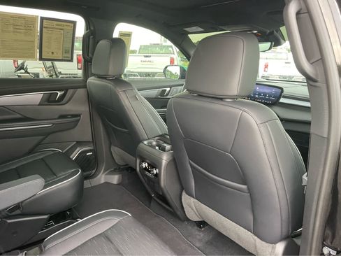 Used 2026 Buick Enclave Sport Touring w/ Super Cruise Package FWD image 25