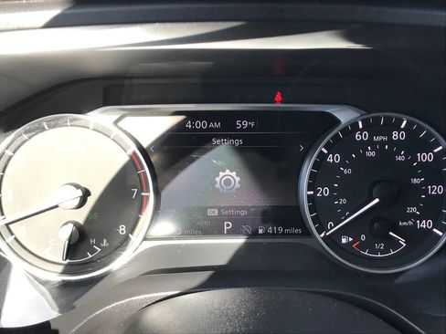 Used 2023 Nissan Rogue SV AWD/4WD image 6