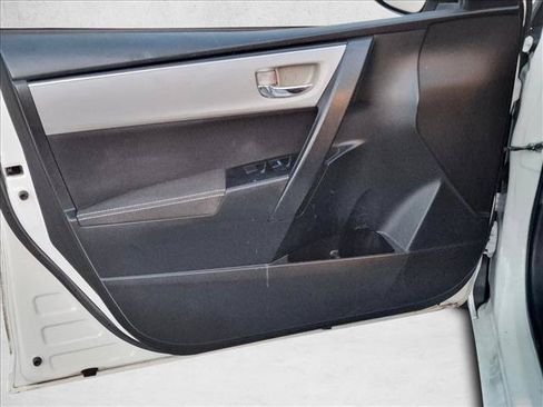 Used 2019 Toyota Corolla LE FWD image 6