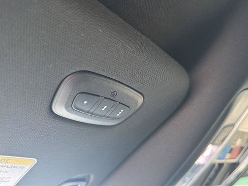 Used 2025 RAM 1500 Laramie AWD/4WD image 23