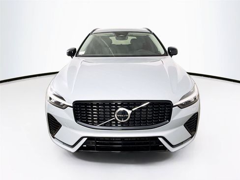Used 2024 Volvo XC60 B5 Plus w/ Protection Package Premier AWD/4WD image 24