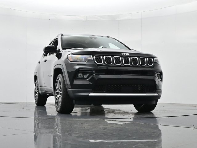 Used 2023 Jeep Compass Limited w/ Elite Group AWD/4WD image 36