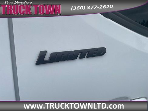Used 2019 Toyota Tacoma Limited AWD/4WD image 42