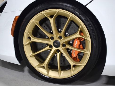 New 2025 McLaren Artura Spider image 7