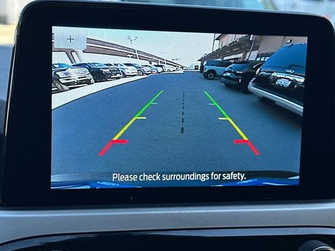 Used 2022 Ford Escape SE w/ SE Sport Appearance Package image 18