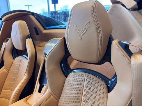 Used 2021 Chevrolet Corvette Stingray Premium Conv w/ Z51 Performance Package RWD image 10