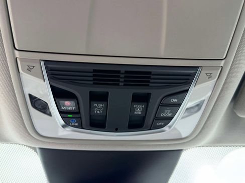 Certified 2023 Acura MDX SH-AWD w/ Technology Package image 30