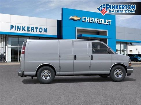 New 2026 Chevrolet Express 2500 image 6