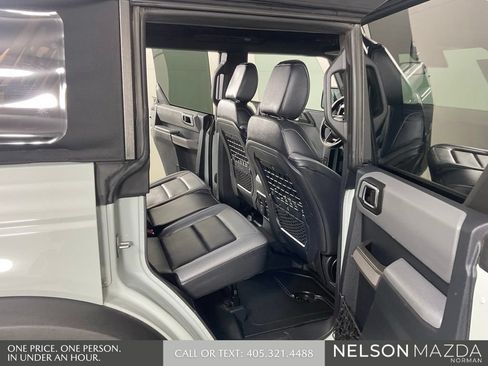Used 2022 Ford Bronco Black Diamond AWD/4WD image 16