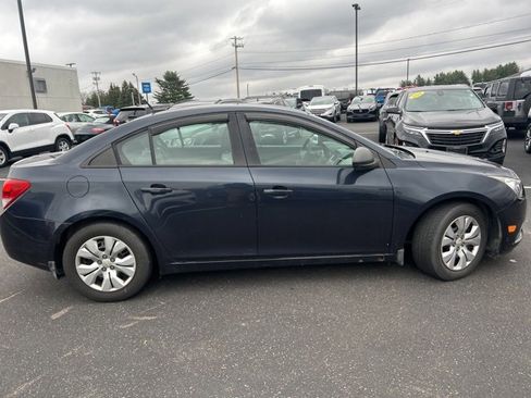 Used 2014 Chevrolet Cruze LS image 8