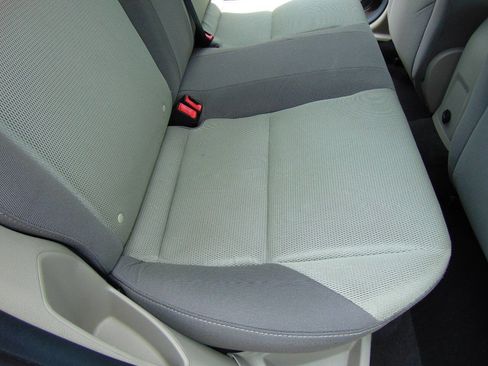 Used 2013 Ford Focus SE FWD image 18