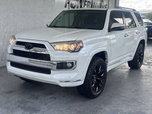 Used 2017 Toyota 4Runner Limited RWD image 3