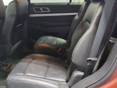 Used 2016 Ford Explorer XLT w/ Equipment Group 202A image 32