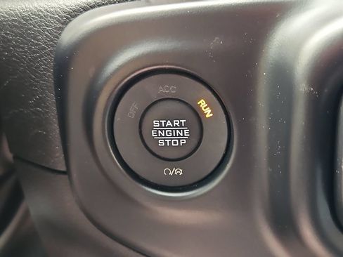 Used 2022 Jeep Wrangler Unlimited Rubicon w/ Xtreme Recon 35" Tire Package AWD/4WD image 24