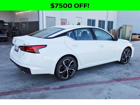 New 2025 Nissan Altima 2.5 SR w/ SR Premium Package image 8