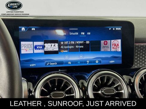 Used 2025 Mercedes-Benz GLB 250 GLB 250 w/ Exclusive Package image 15