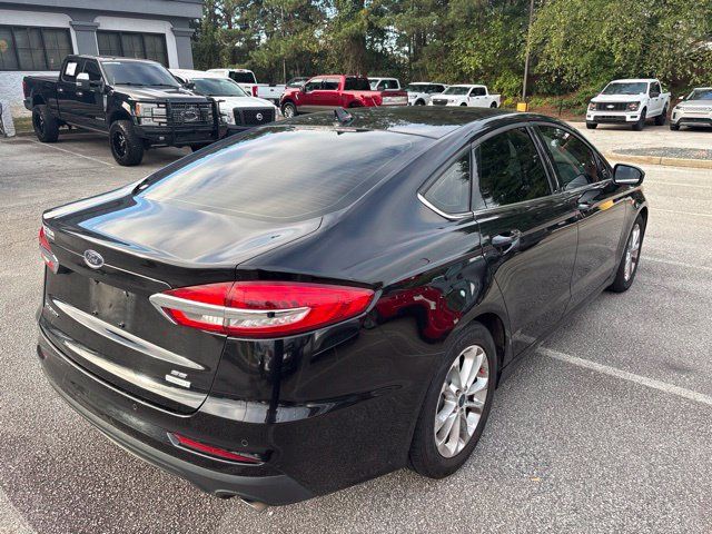 Used 2019 Ford Fusion SE FWD image 4